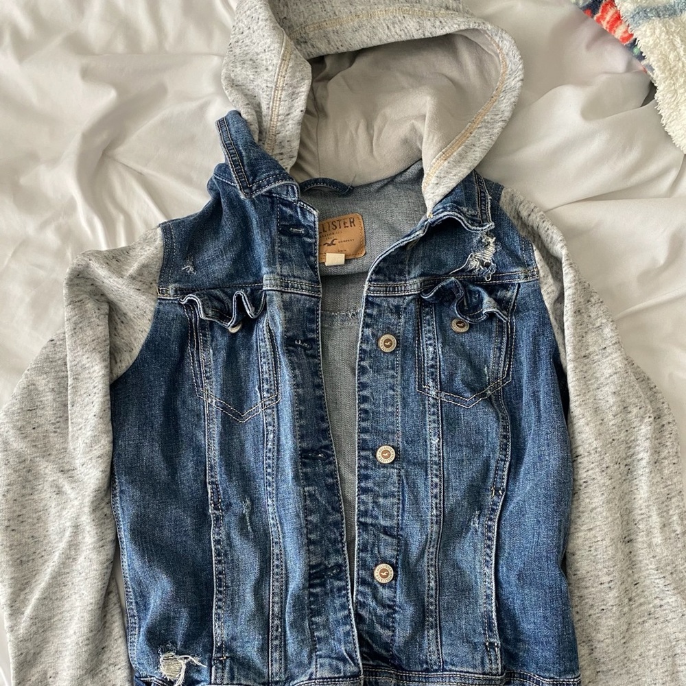 Hollister jean jacket sweatshirt